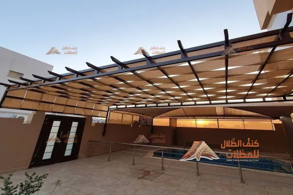 مظلات مسابح