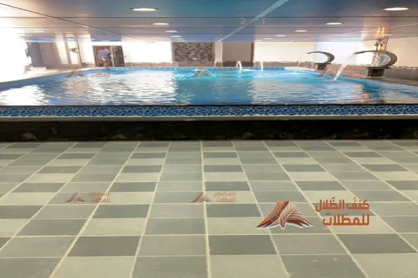 مظلات مسابح